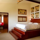 Спальня, восточный стиль, возвышенная кровать, восточные орнаменты
