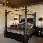 Спальня, традиционный интерьер, стойки, балдахин