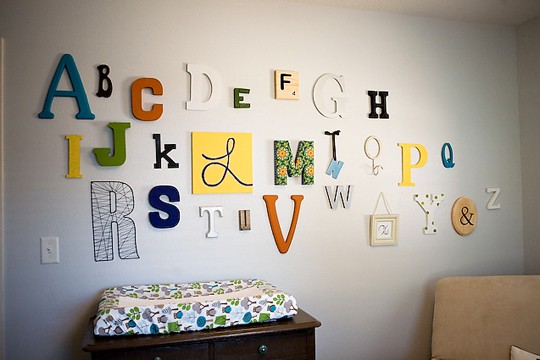 Алфавит в детской комнате: 10 креативных идей