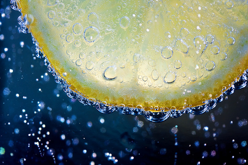 Удаляем запах краски с помощью лимона и воды