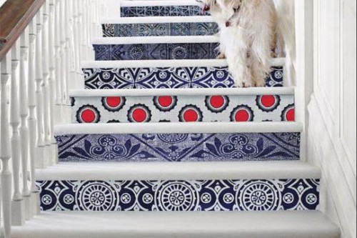 Как декорировать ступени лестницы: 30 оригинальных примеров
