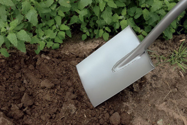 5 важных советов по выбору лопаты для дачного участка