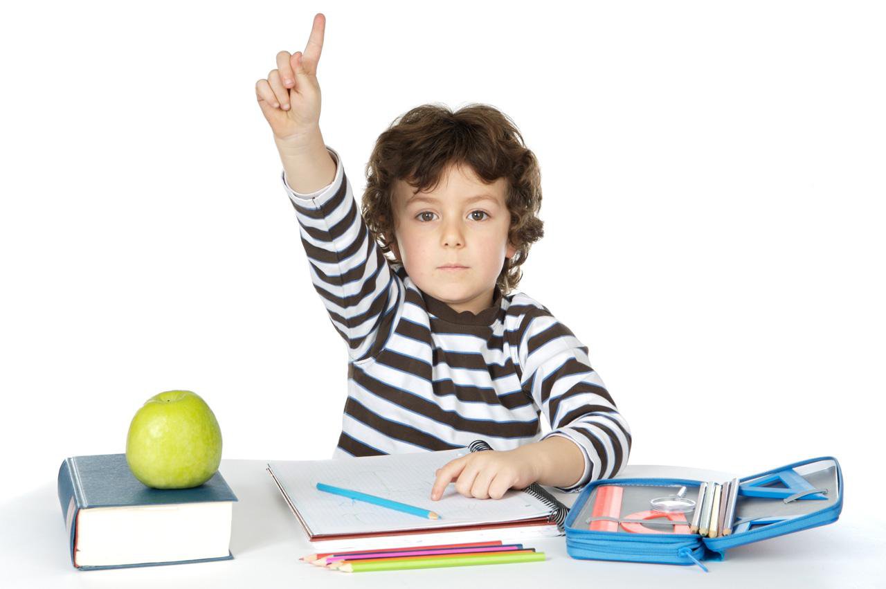 Как обустроить учебную зону первоклассника: 7 советов для родителей