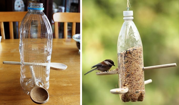 Сделать кормушку для птиц из пластиковой бутылки