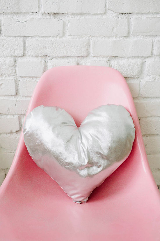 Подушка-сердце ко Дню Святого Валентина